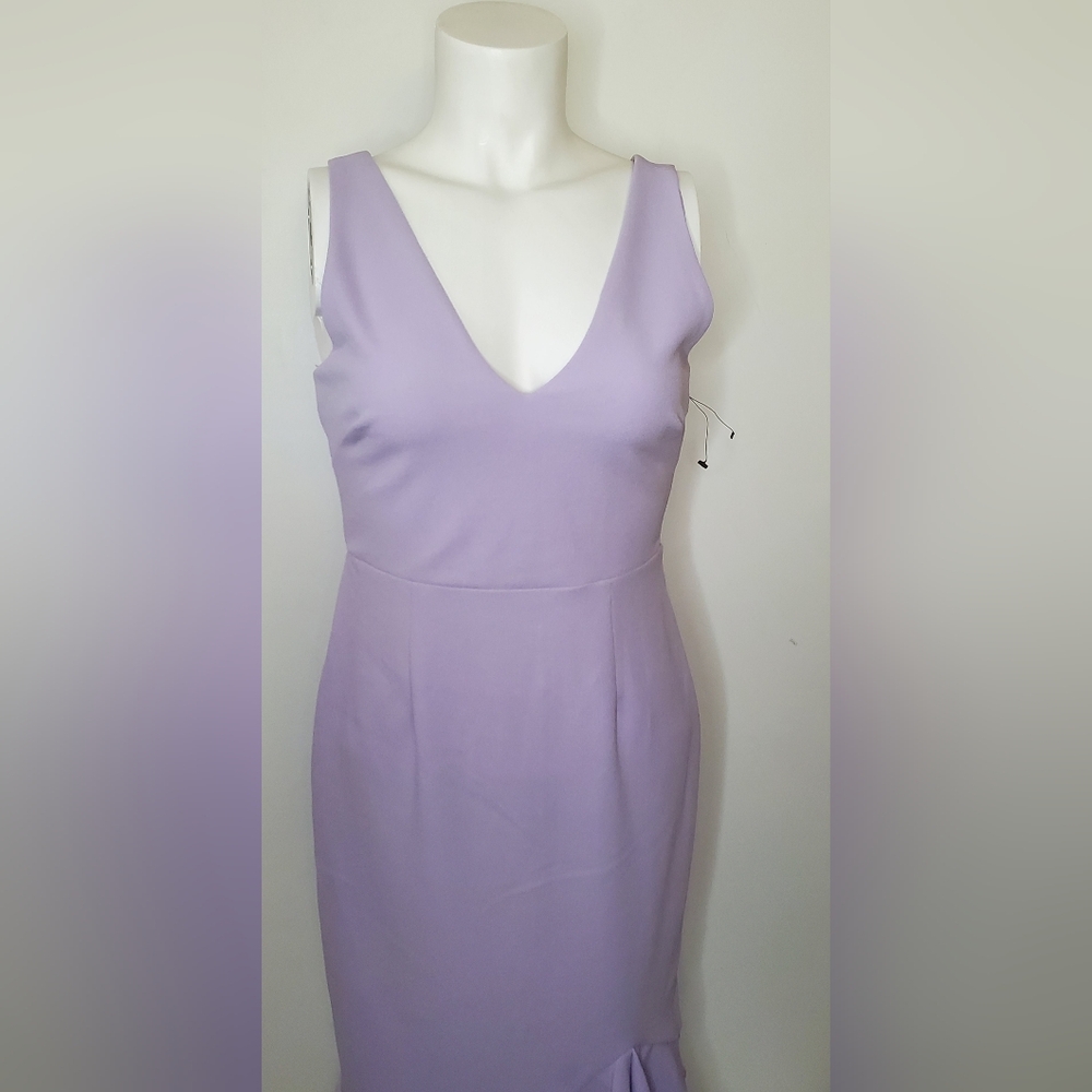 Betsey Johnson Size 2P- Dress Sleeveless V-neck Lavander Ruffled Hem